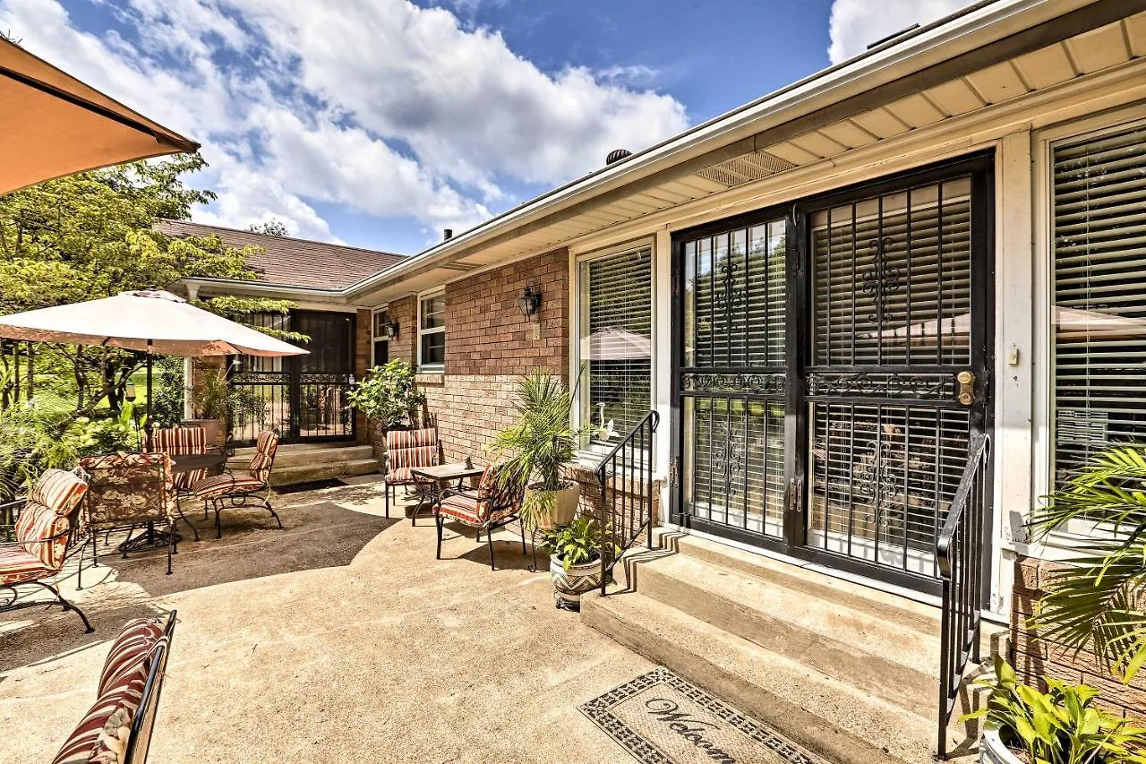 Apartment Nashville Apt With Patio, 3 Mi To Grand Ole Opry
